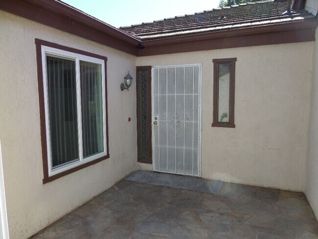 Foto del edificio - 3 Bedroom-2 Bathroom Single Story Home in ...