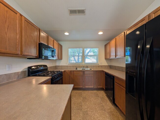 Foto del edificio - Nice 3-Bedroom, 2-Bath Home In The Thurston Area Of Springfield!