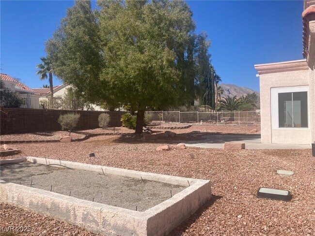 Foto del edificio - 9421 W Gold Mountain Ave
