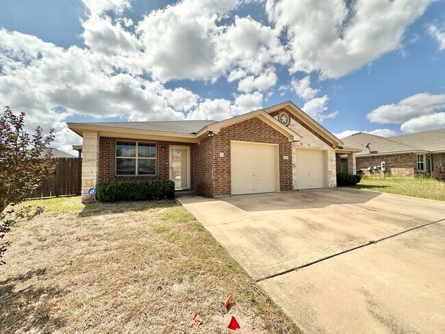 Building Photo - 1306 Cavalry Ln