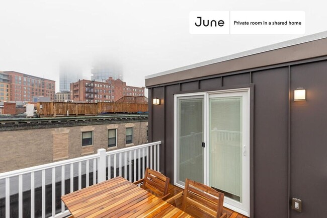 Building Photo - Room in Shared 4 bed/1 bath home