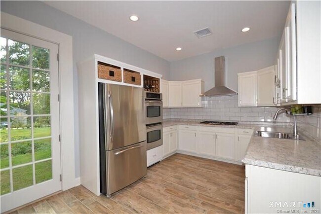 Building Photo - 531 Mill Hill Terrace