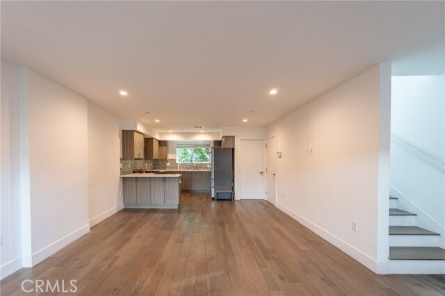 Building Photo - 6810 Simpson Ave