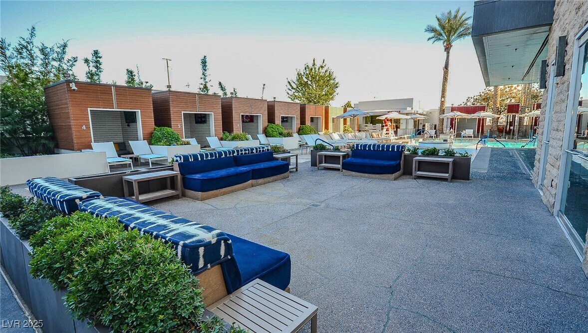 Foto principal - 4381 W Flamingo Rd