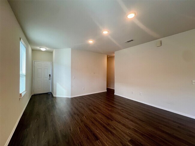 Foto del edificio - 25723 Bottlebrush Sedge St