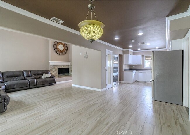 Building Photo - 1208 N Earl Cir
