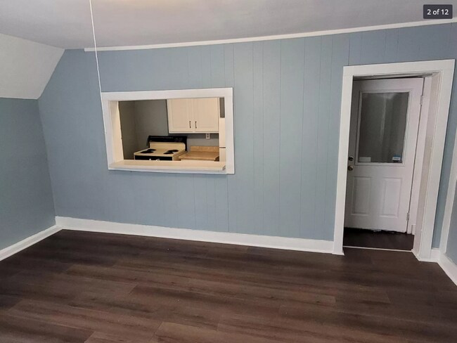 living2 - 1755 W Morris St