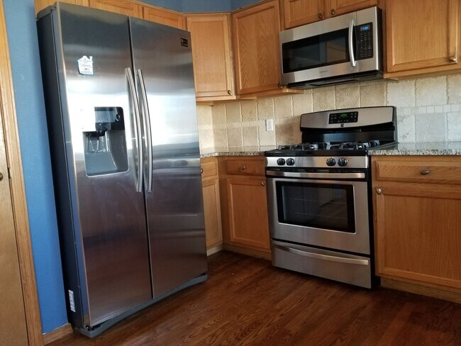 Foto del edificio - 1376 Coolcrest Dr