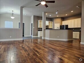 Building Photo - 112 Rustic Tr