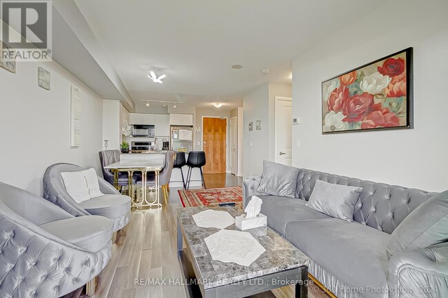 Building Photo - 1235 Bayly St