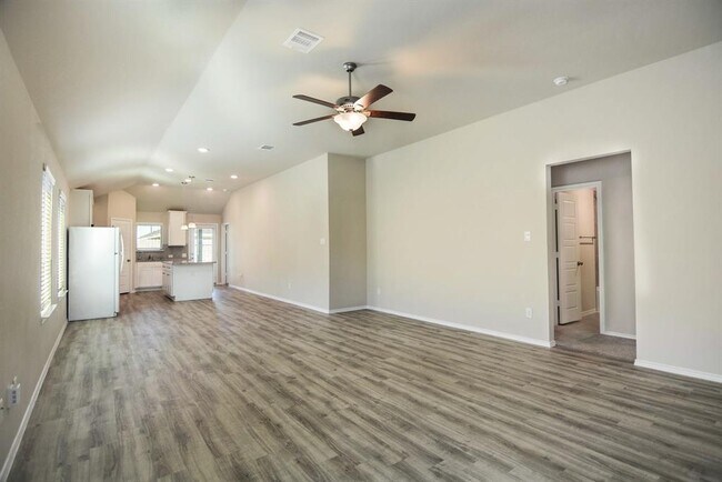 Foto del edificio - 21434 Holly Heights Rd