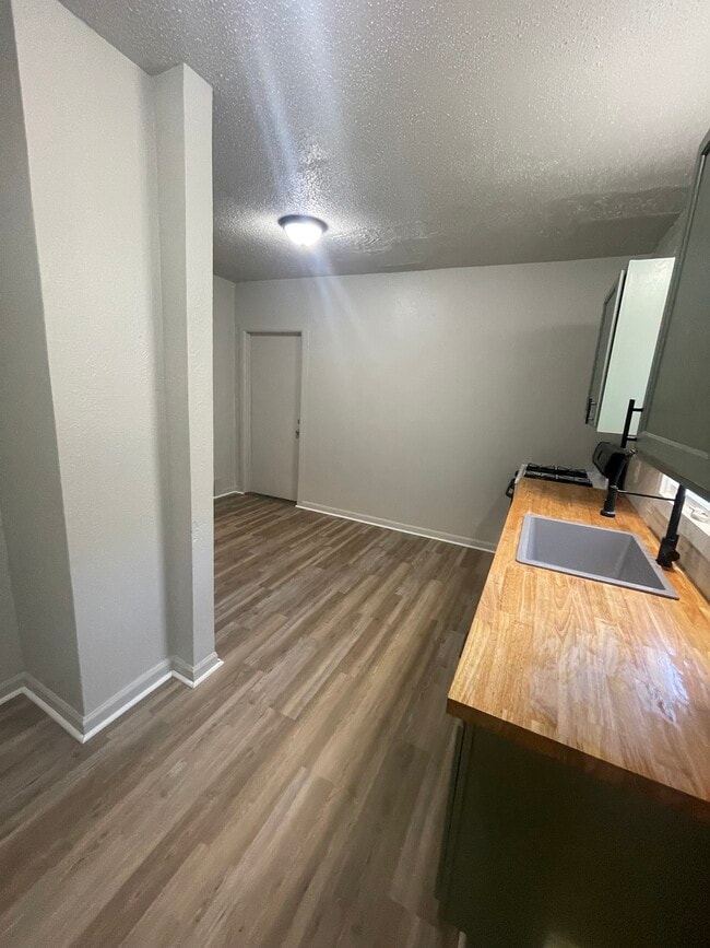 Foto del edificio - 2708 N 40th St