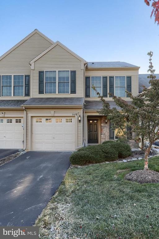 Foto principal - 712 Creekside Dr