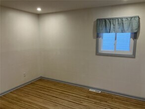 Building Photo - 46 Sienna Dr