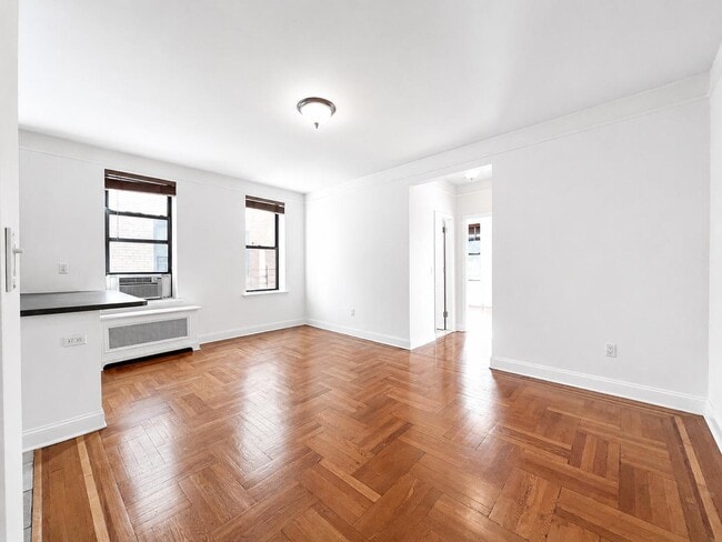Foto del edificio - 105 Pinehurst Ave