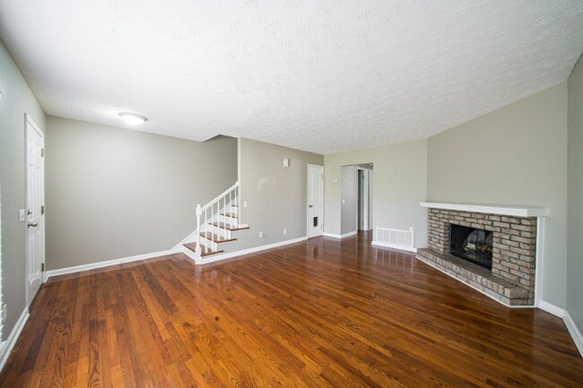 Building Photo - 1305 Forest Ave