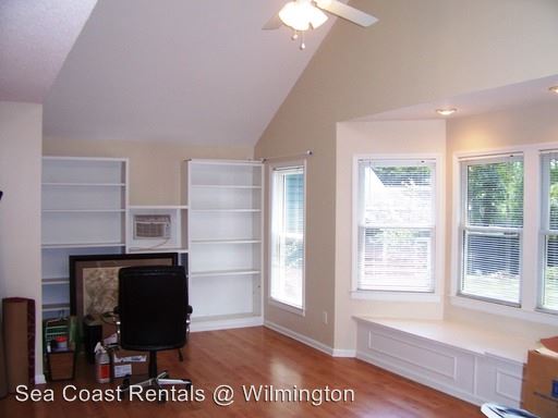 Building Photo - 243 Beech St