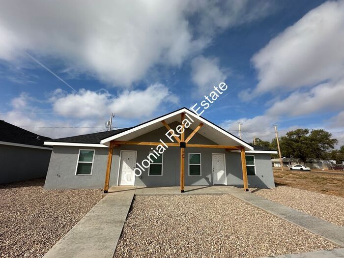 Primary Photo - Brand new construction, spacious and updat...