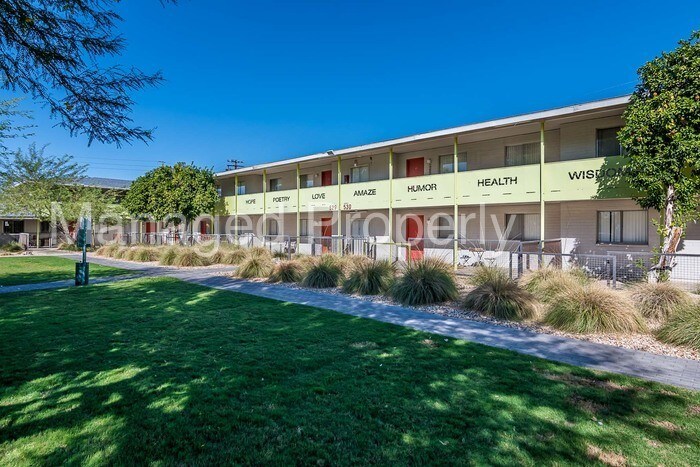 Primary Photo - 530 E Mariposa St