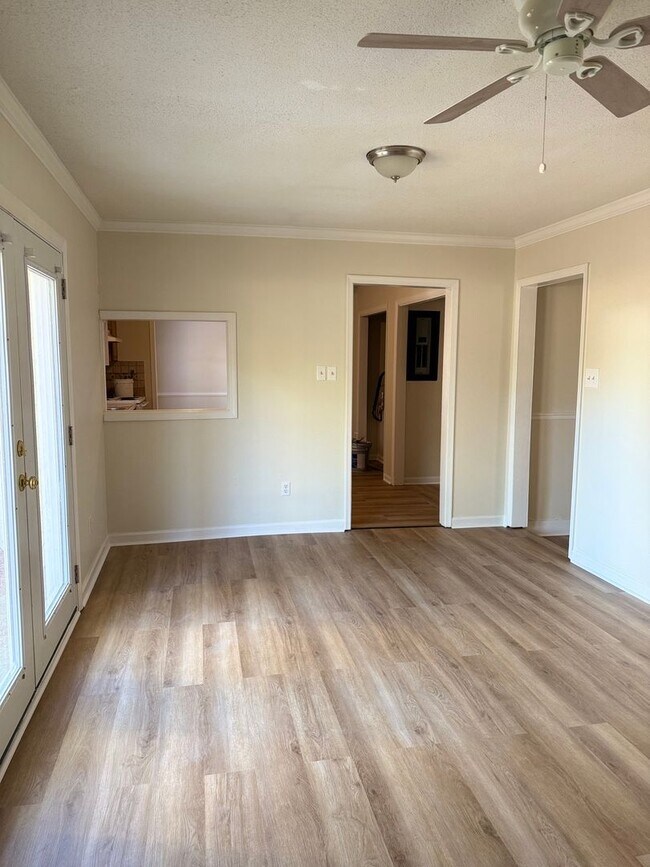 Foto del edificio - 4 Bedroom, 3 Bath Home – Fully Updated & Move-In Ready! ($1,825/mo)