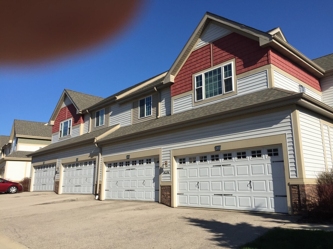 Frente - 1134 Ridge Creek Cir