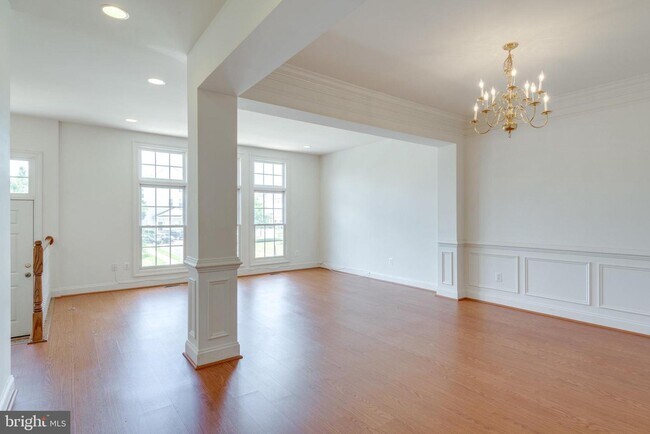Building Photo - 6884 Witton Cir