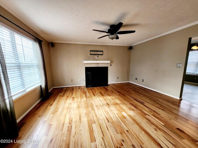 Building Photo - 10903 Aspenview Ct