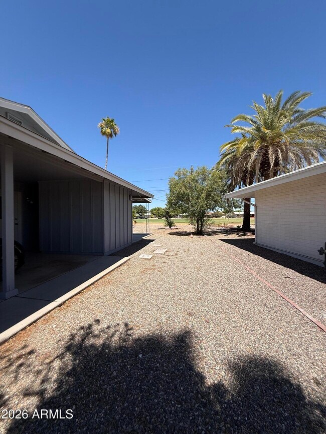 Foto del edificio - 12235 N Cherry Hills Dr W