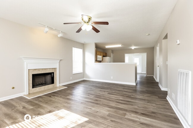 Building Photo - 4049 Longfellow Dr