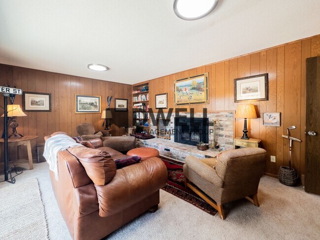 Building Photo - 1205 Folwell Dr SW