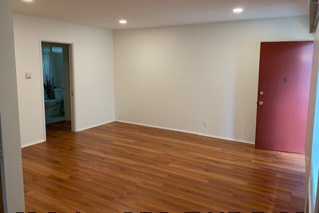 Building Photo - 424 W Wilson Ave