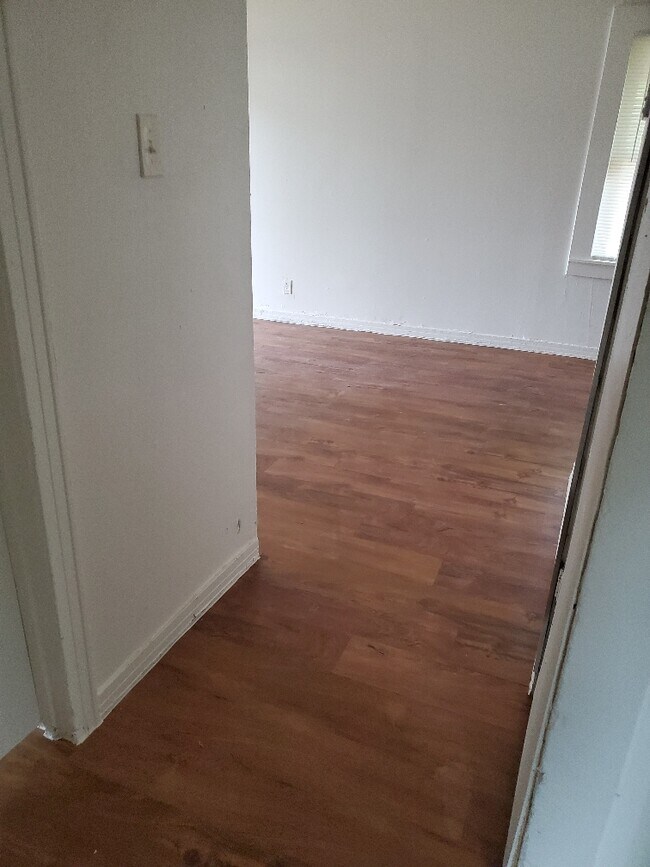 Foto del edificio - 4355 Wiman Dr