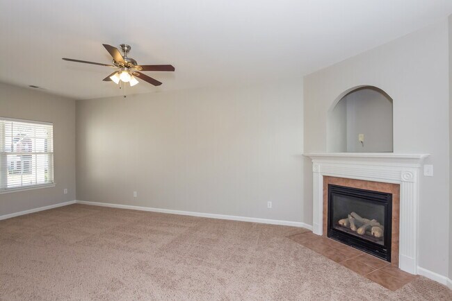 Foto del edificio - 3012 Clover Rd NW