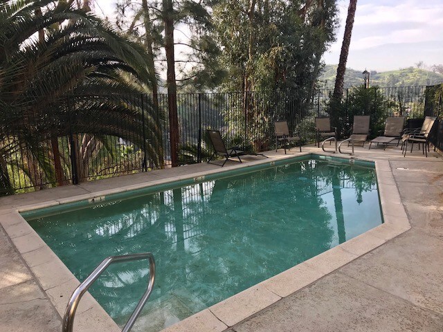 Pool with a view - 1832 Oak Tree Dr