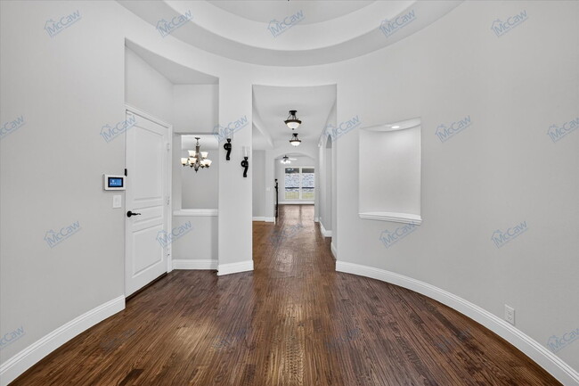 Building Photo - 911 Birchwood Dr