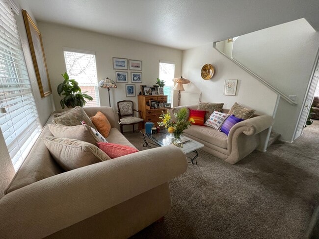 Building Photo - 265 Quail Cir