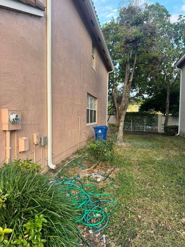 Building Photo - 3970 NW 90th Way