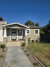Building Photo - 502 N Highland Ave