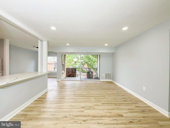 Foto del edificio - 3861 St Barnabas Rd
