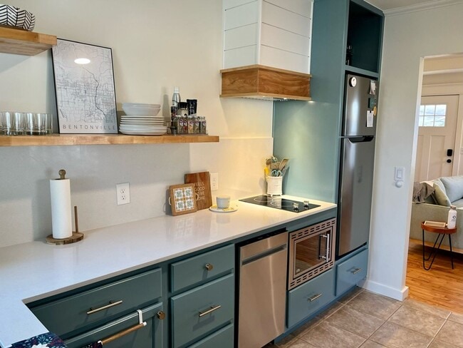 Foto del edificio - This is more than just a house, it's a lifestyle.