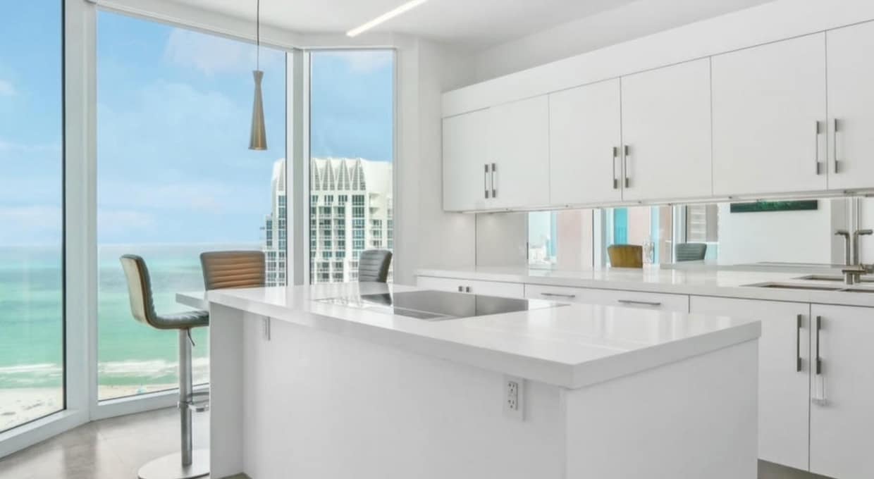 Foto del edificio - 300 South Pointe Dr