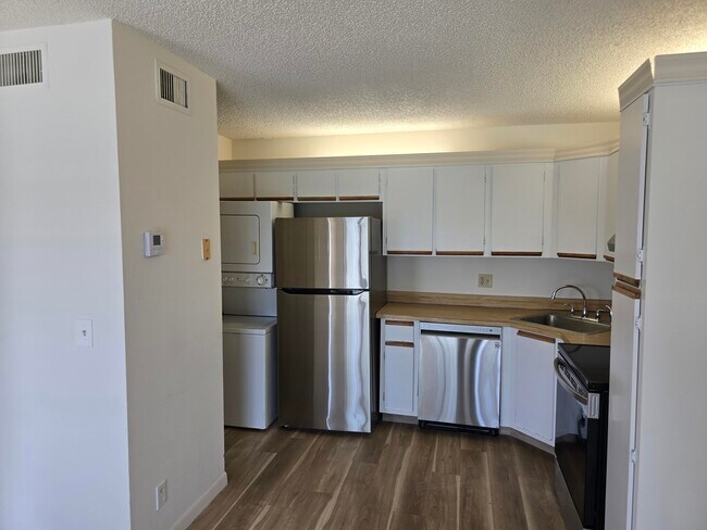 Foto del edificio - 1108 Green Pine Blvd