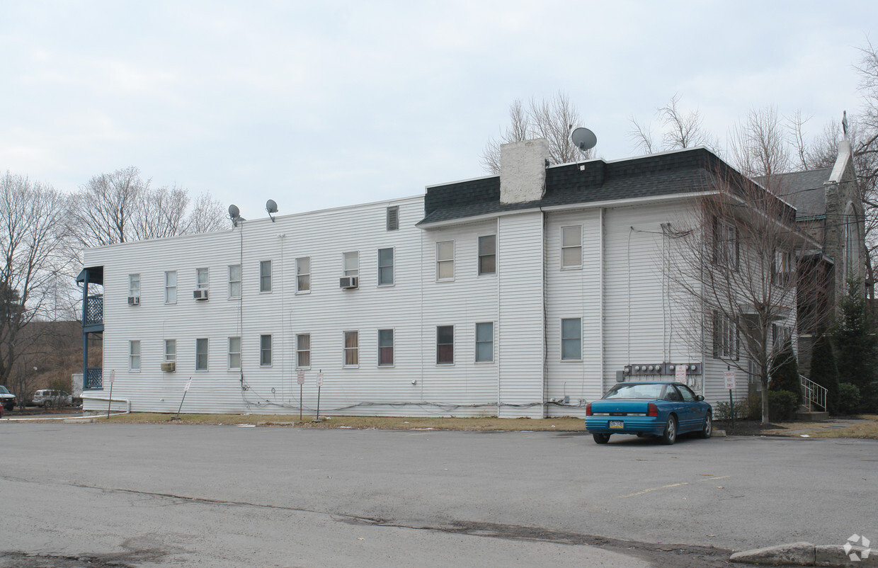 Primary Photo - 885 Wyoming Ave