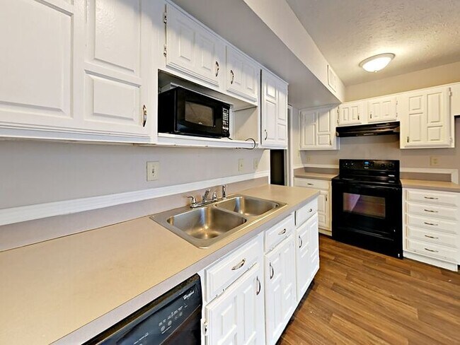 Foto del edificio - No App Fee. 1 Month Free with 14 month lea...