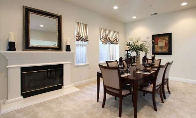 Building Photo - San Ramon Piccadilly Square 4 bed + loft /...