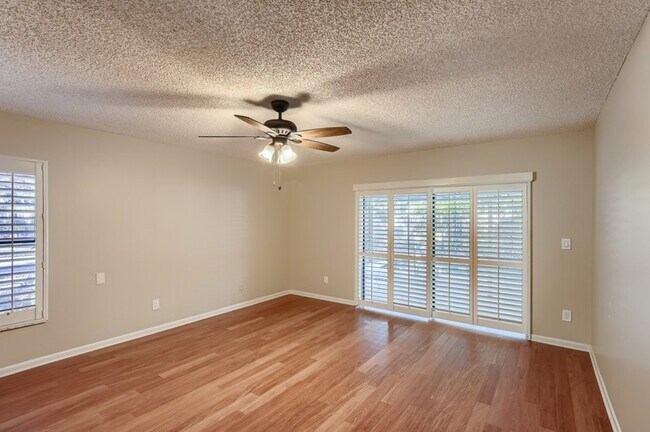 Building Photo - 2911 Pinewood Run