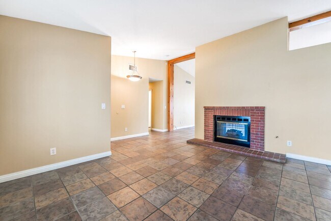 Building Photo - Spacious Single-Story Living with Oversized Lot and Dual Living Areas!
