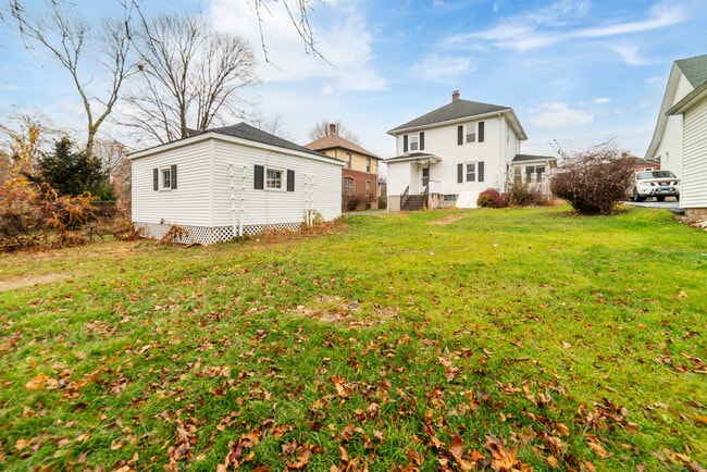 Building Photo - 187 Ridge Rd