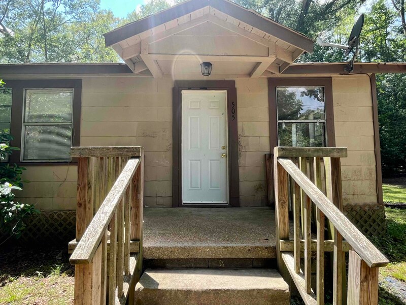 505 N Live Oak St, MS 39648 House Rental in MS