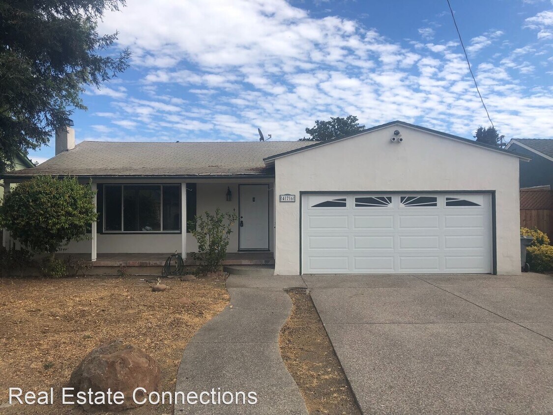 Foto principal - 3 br, 2 bath House - 476 Patton Ave
